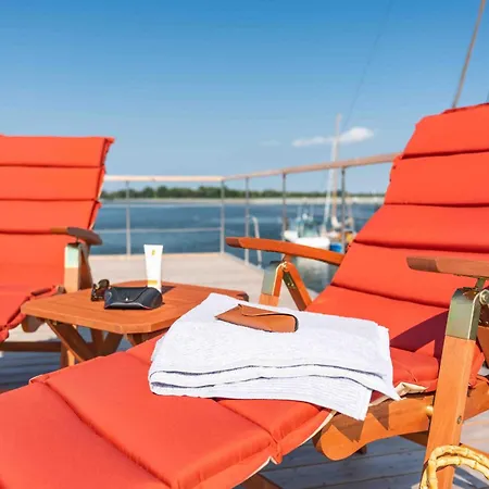 Дом отдыха Hausboot Smaragd Heiligenhafen